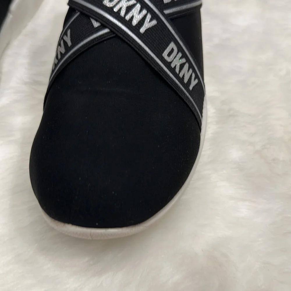 DKNY black slip on tennis shoe size 3